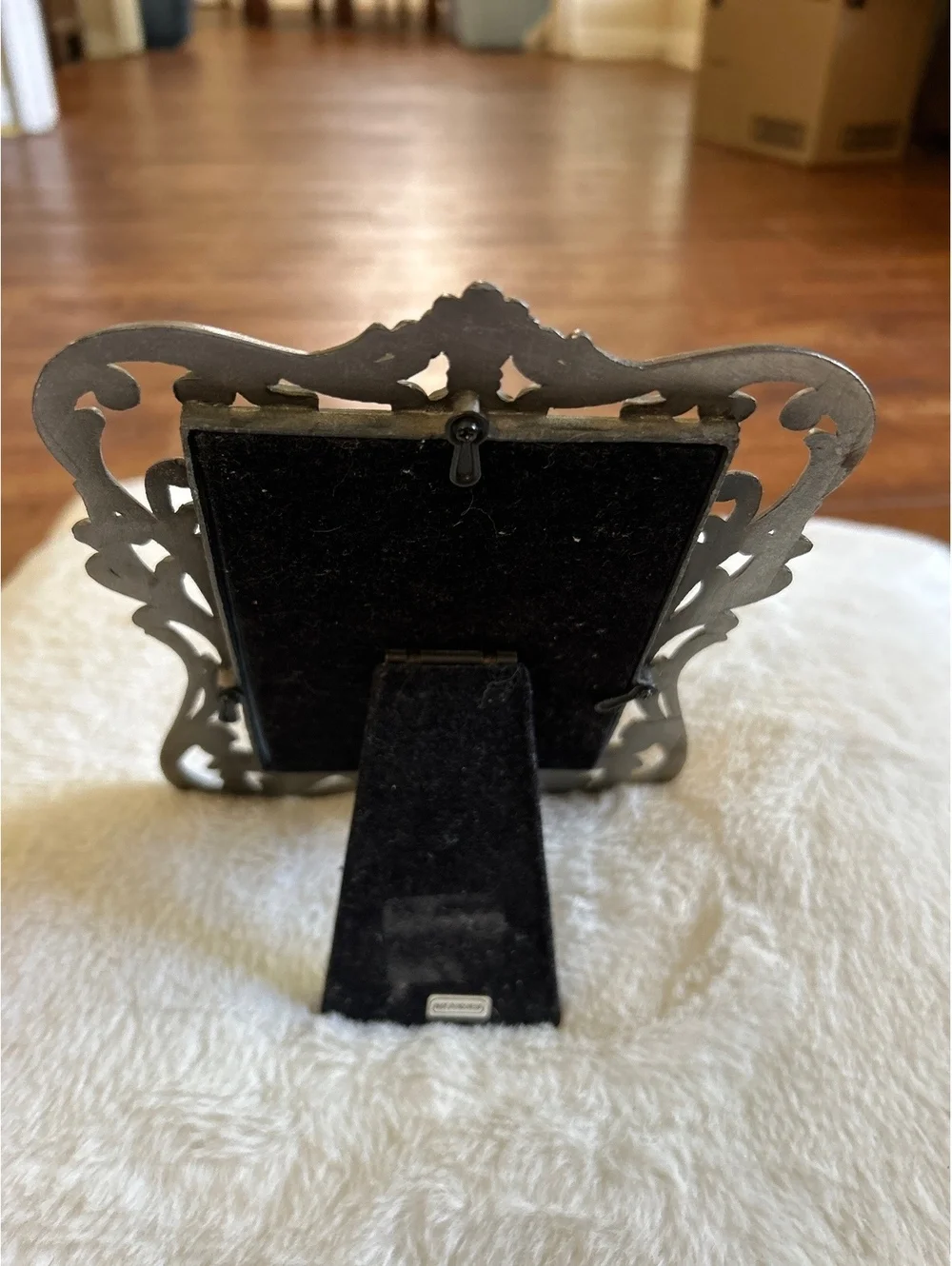 Ornate Decorative Metal Picture Frame with Vintage Style